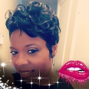 Meet your Posher, Niki